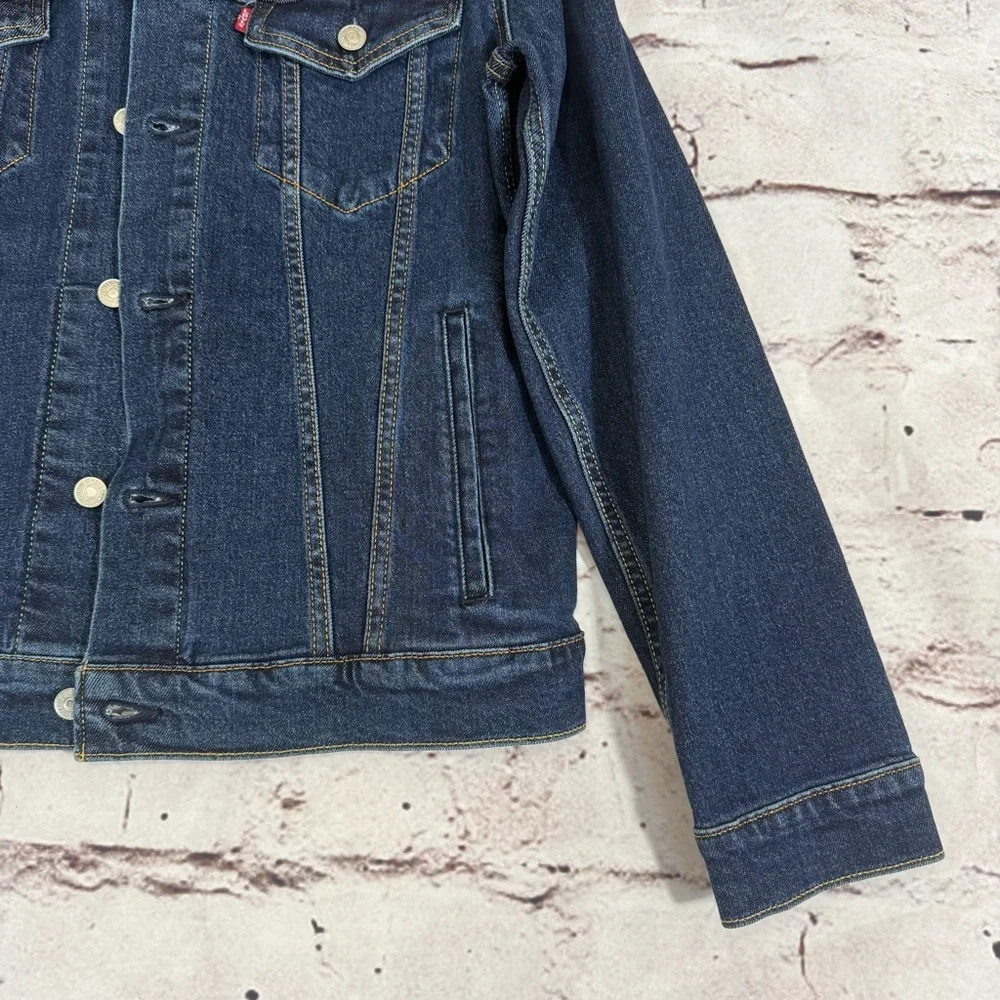 NWT Levi’s Denim Jean Trucker Jacket - Size Medium - Picture 2 of 12